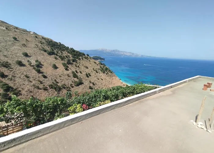 Nertili 1 Villa Ksamil